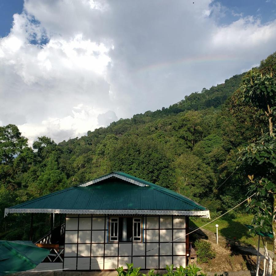 The Nettle And Fern Farmstay Pelling Exterior foto